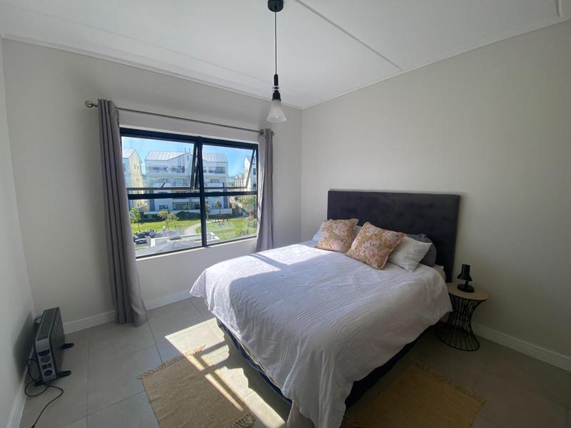 To Let 1 Bedroom Property for Rent in Sandown Western Cape